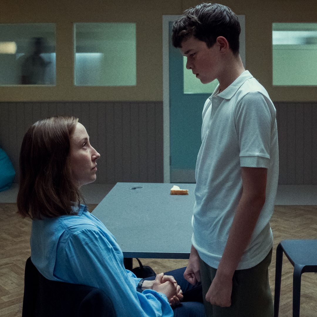 Erin Doherty y Owen Cooper en la serie 'Adolescencia', de Netflix