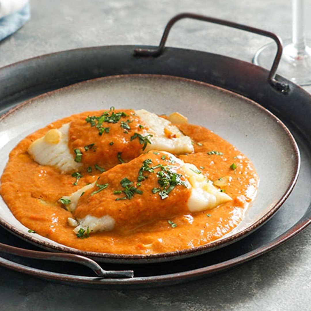 Bacalao confitado con salmorejo de mejillones