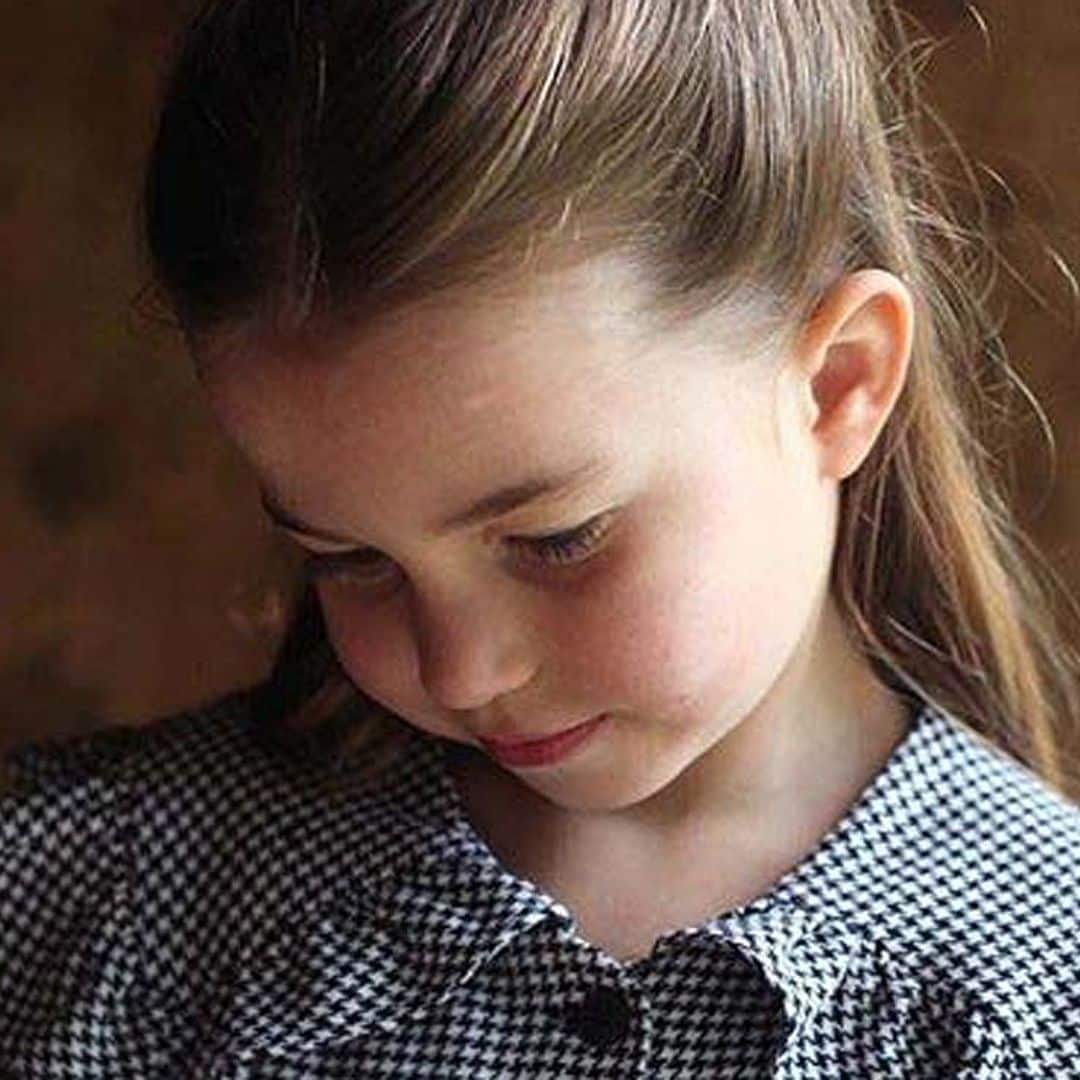 Los duques de Cambridge agradecen las felicitaciones a su hija Charlotte con otra foto inédita