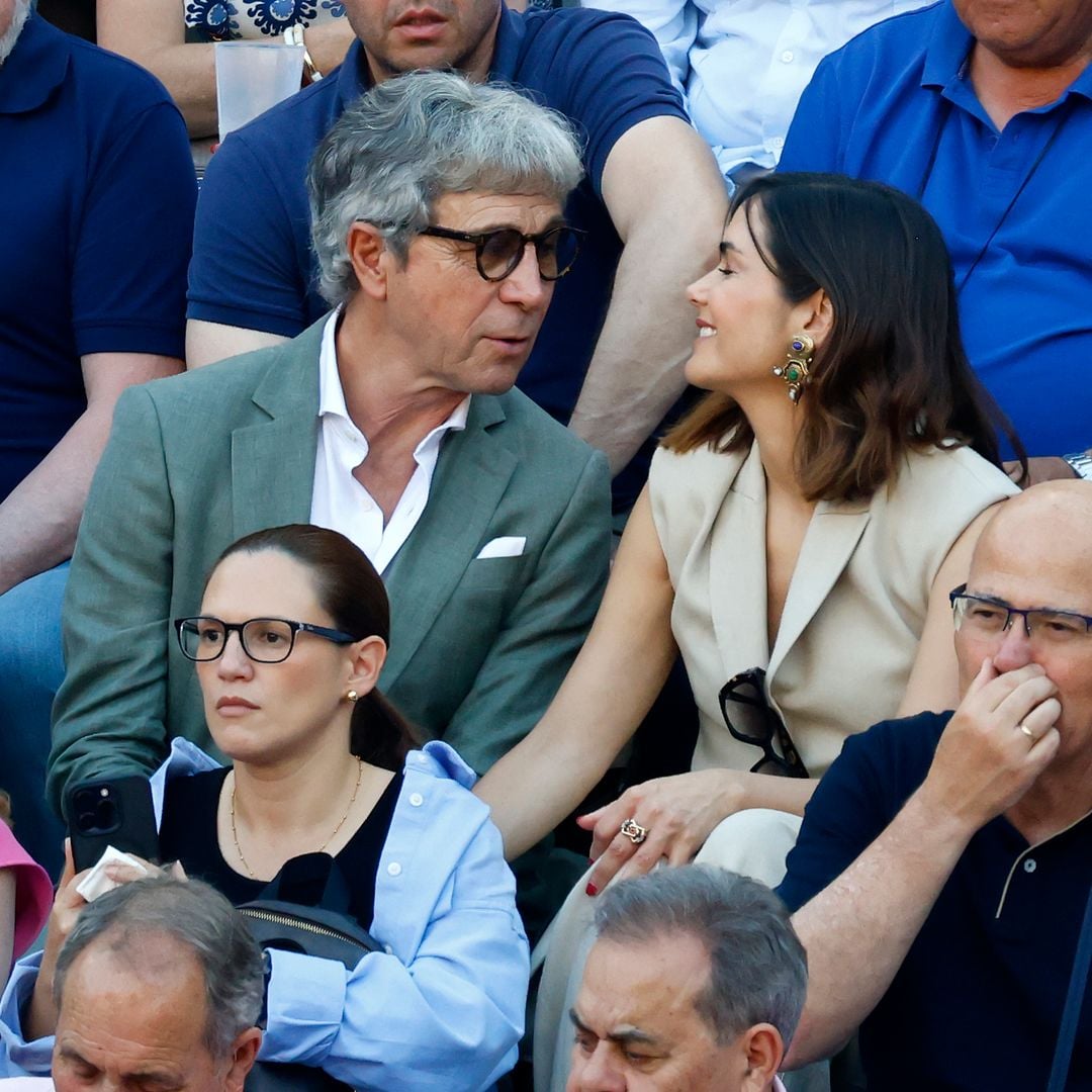 (Foto de ARCHIVO)
Elena S. Sánchez y su marido Roberto Domí­nguez viendo la corrida de toros de la Feria de San Isidro en la plaza de Las Ventas, a 29 de mayo de 2025, en Madrid (España)

Jose Velasco / Europa Press
CORRIDA;TOROS;PLAZA
29/5/2025
