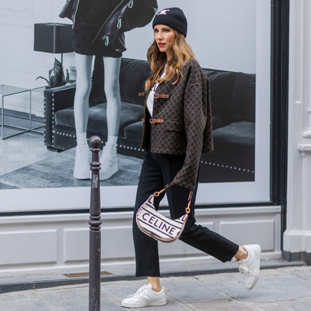 Cinco maneras de combinar tus chaquetas más sofisticadas con vaqueros y zapatillas