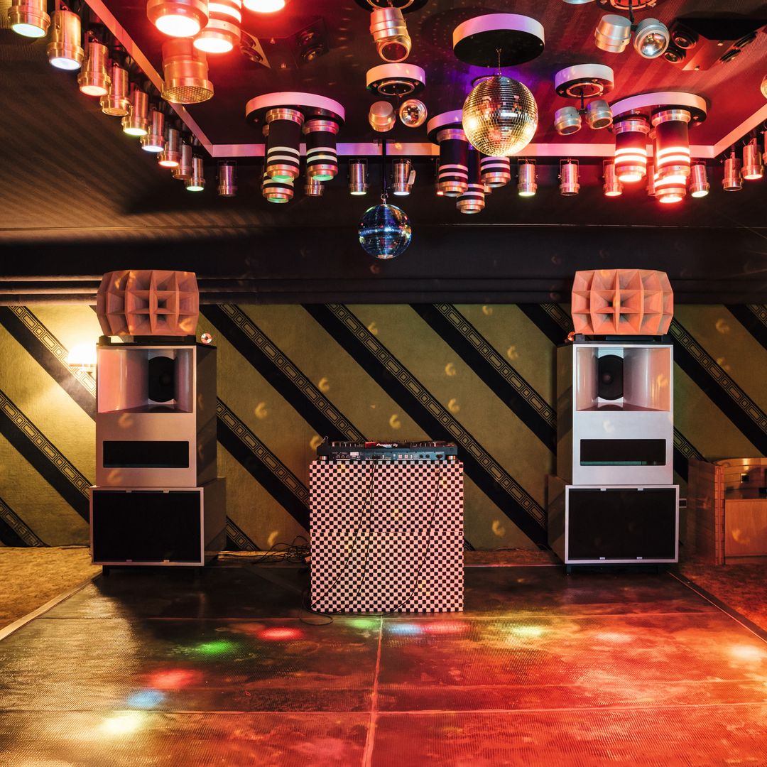 La original discoteca, que es un club privado de los años 70 restaurado por Felipe