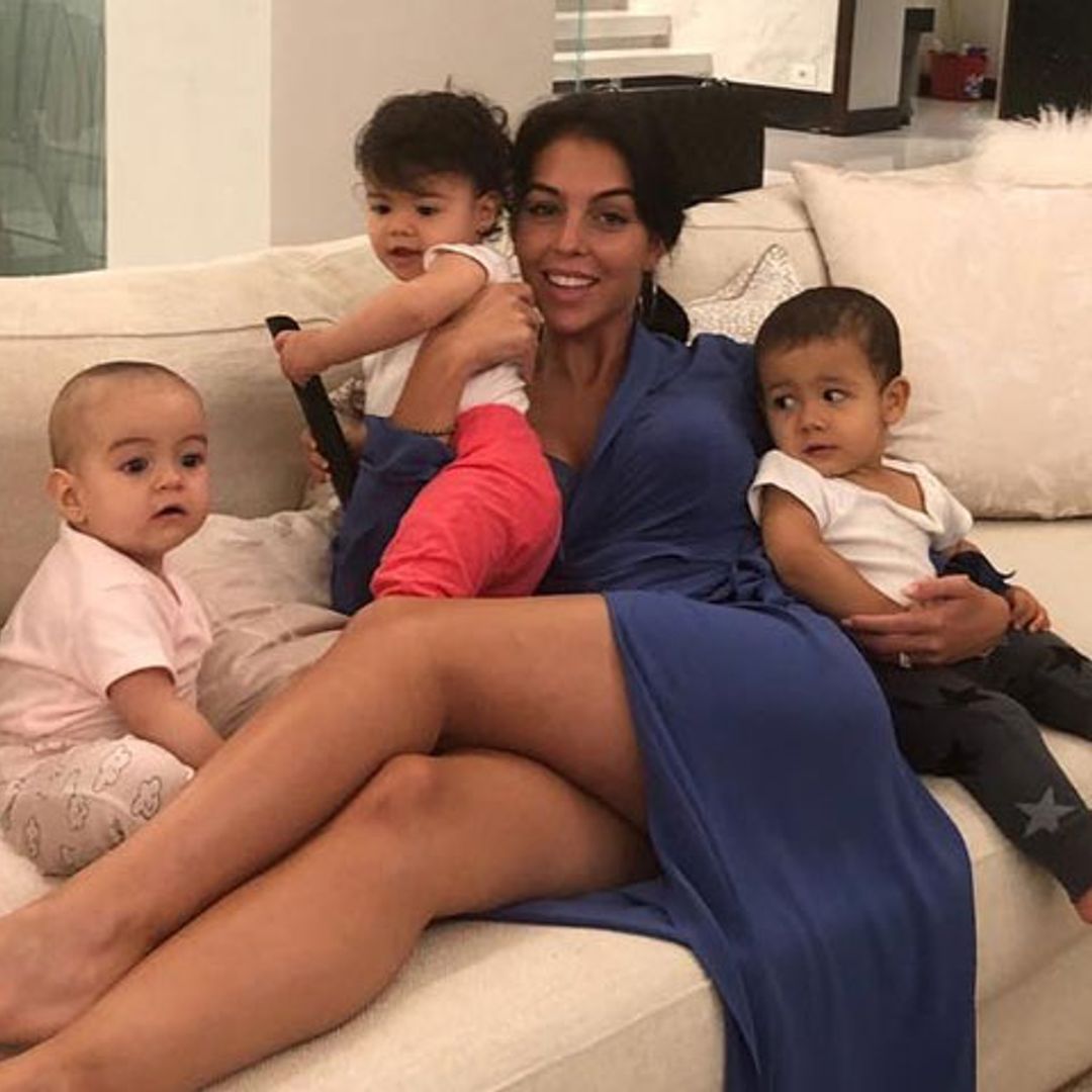 Georgina Rodríguez comparte una divertida foto de los 'peques' de la casa animando a Ronaldo