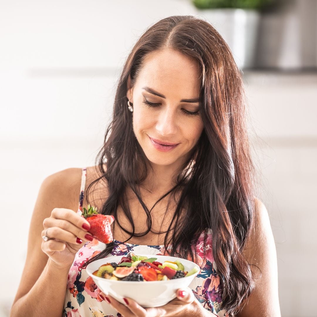 Raquel Clapés, nutricionista: 'Una clave para aliviar los sofocos en la menopausia es comer estos cuatro alimentos'