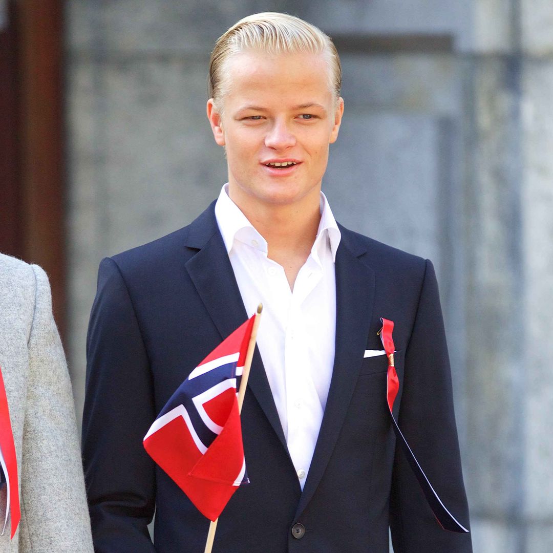Marius Borg, hijo de la princesa Mette-Marit, regresa a Noruega muy bien acompañado