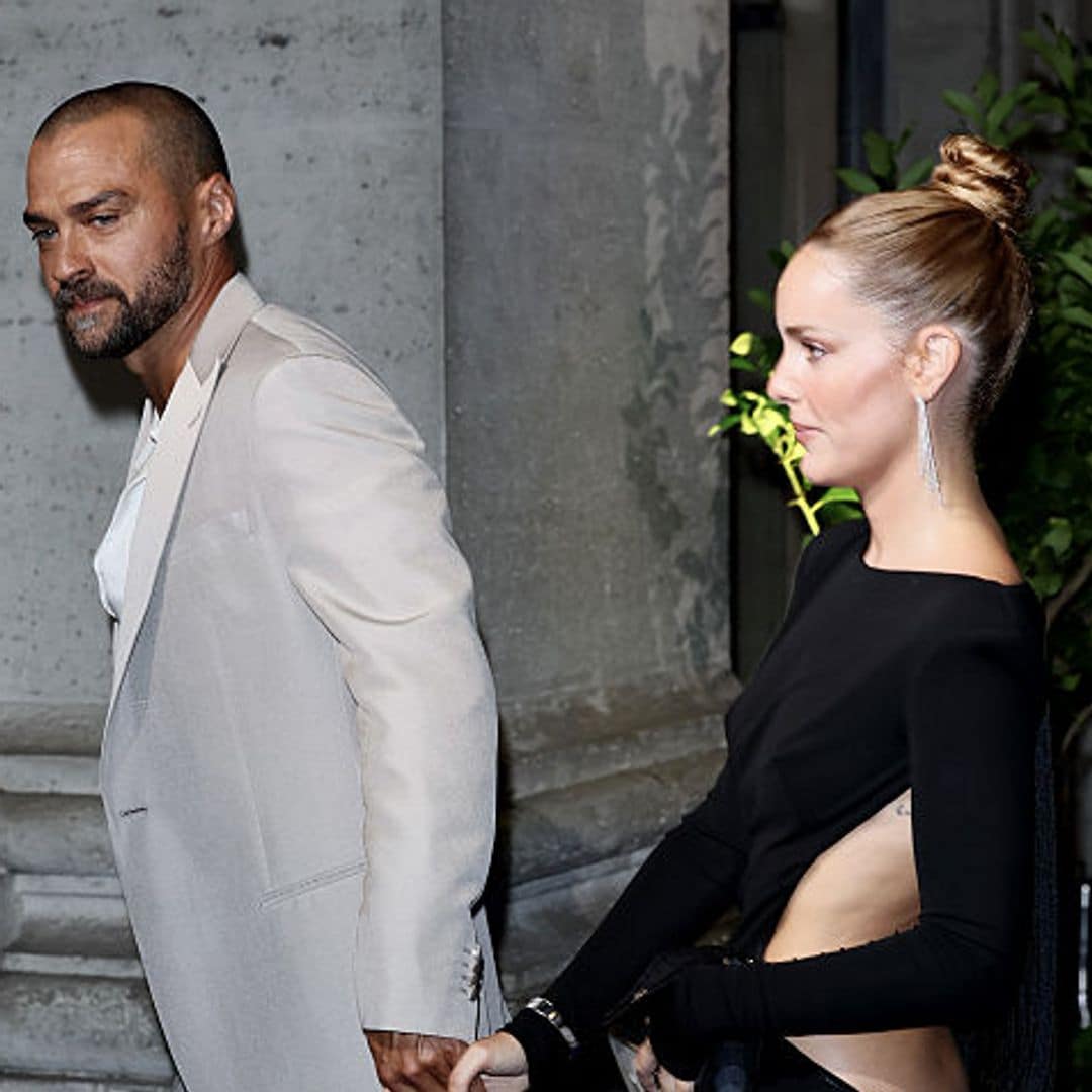 Alejandra Onieva y Jesse Williams, la pareja sorpresa del verano, brillan en la premiere de 'Hotel Costiera' en Roma