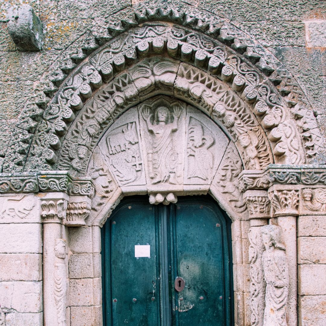Castillo de Monterrei, iglesia de Santa María, Ourense,Galicia