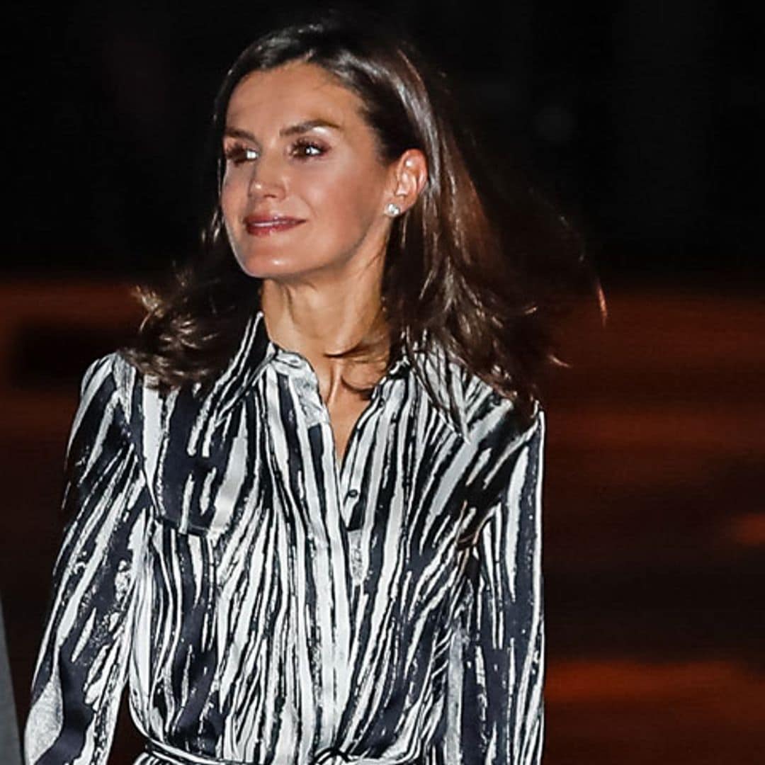 El gran acierto de la Reina al llegar a Cuba: el vestido estampado 'Danimala'