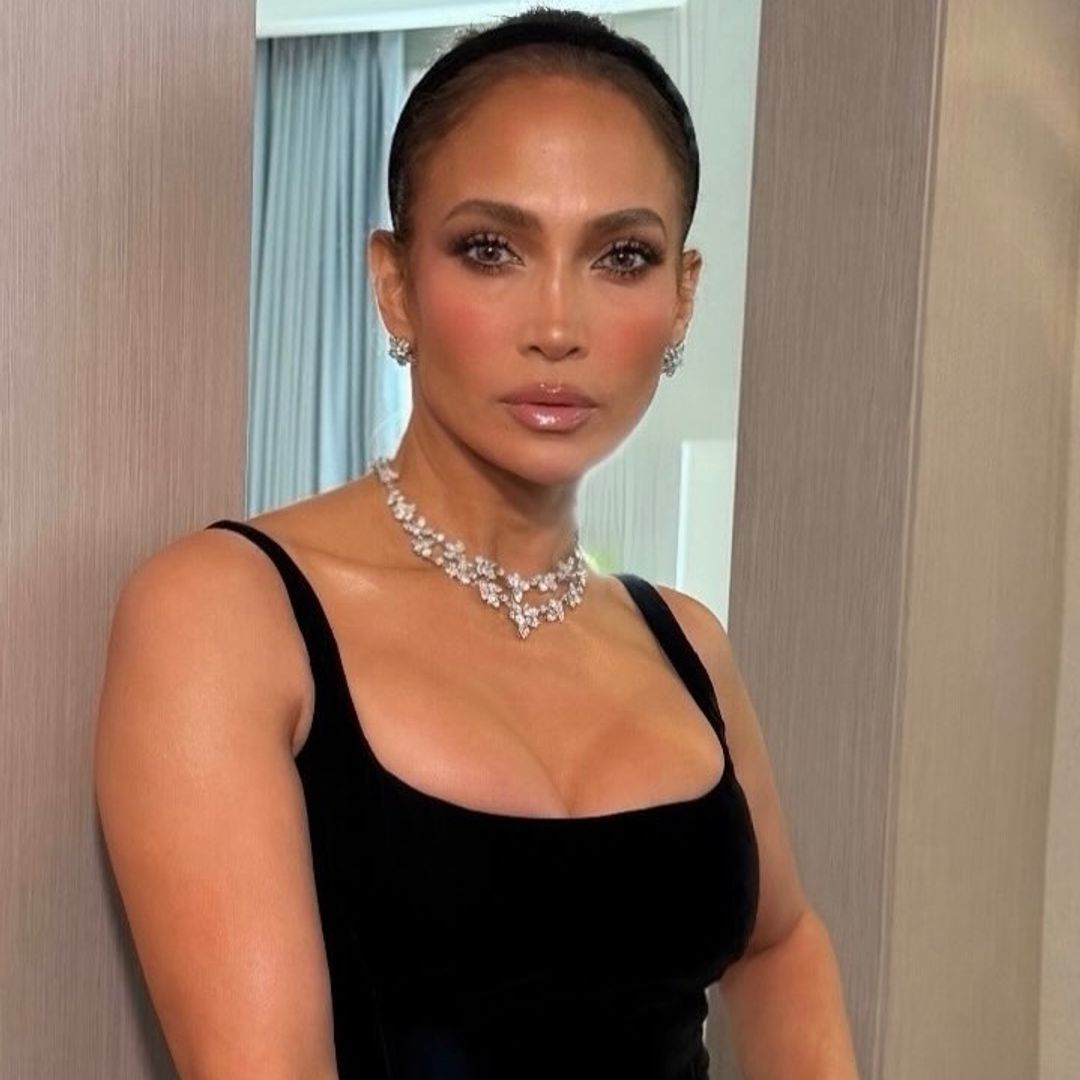 Levanta los pómulos y estrecha la nariz: así es el maquillaje efecto playa de Jennifer Lopez y Zendaya