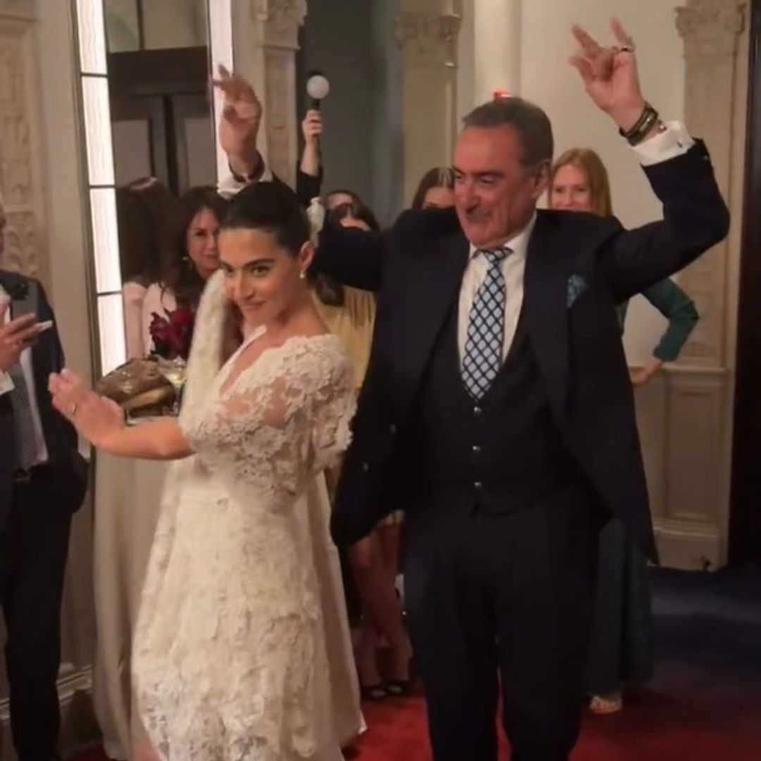 Carlos Herrera protagoniza el momento más emotivo de la boda de Rocío Crusset con un baile de sevillanas junto a su hija
