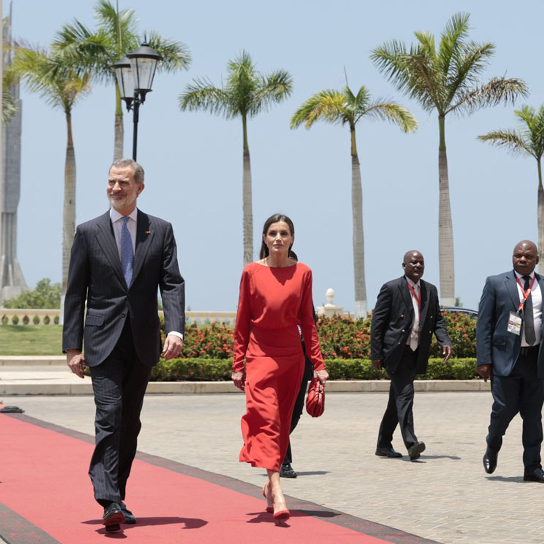 Los Reyes participan en una sesión solemne en la Asamblea Nacional de Angola