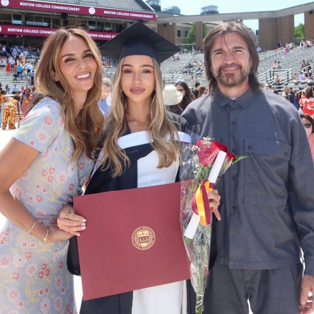 Juanes y su esposa Karen Martínez celebran en familia la graduación universitaria de Luna