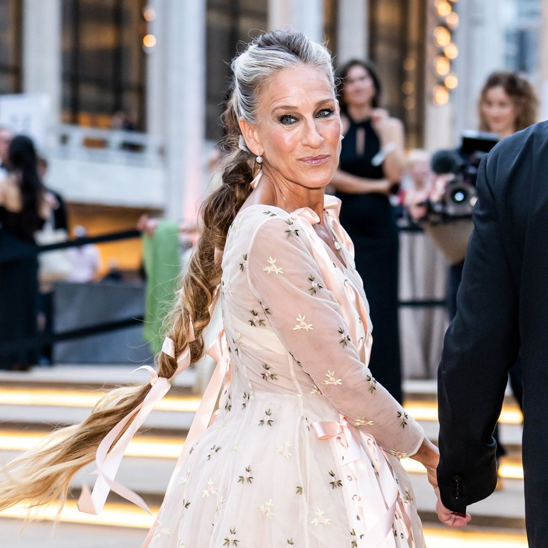 ​​​Sarah Jessica Parker confirma que los zapatos favoritos de las chicas de 20 también conquistan a las de 60: "Son cómodos, versátiles y muy tendencia"
