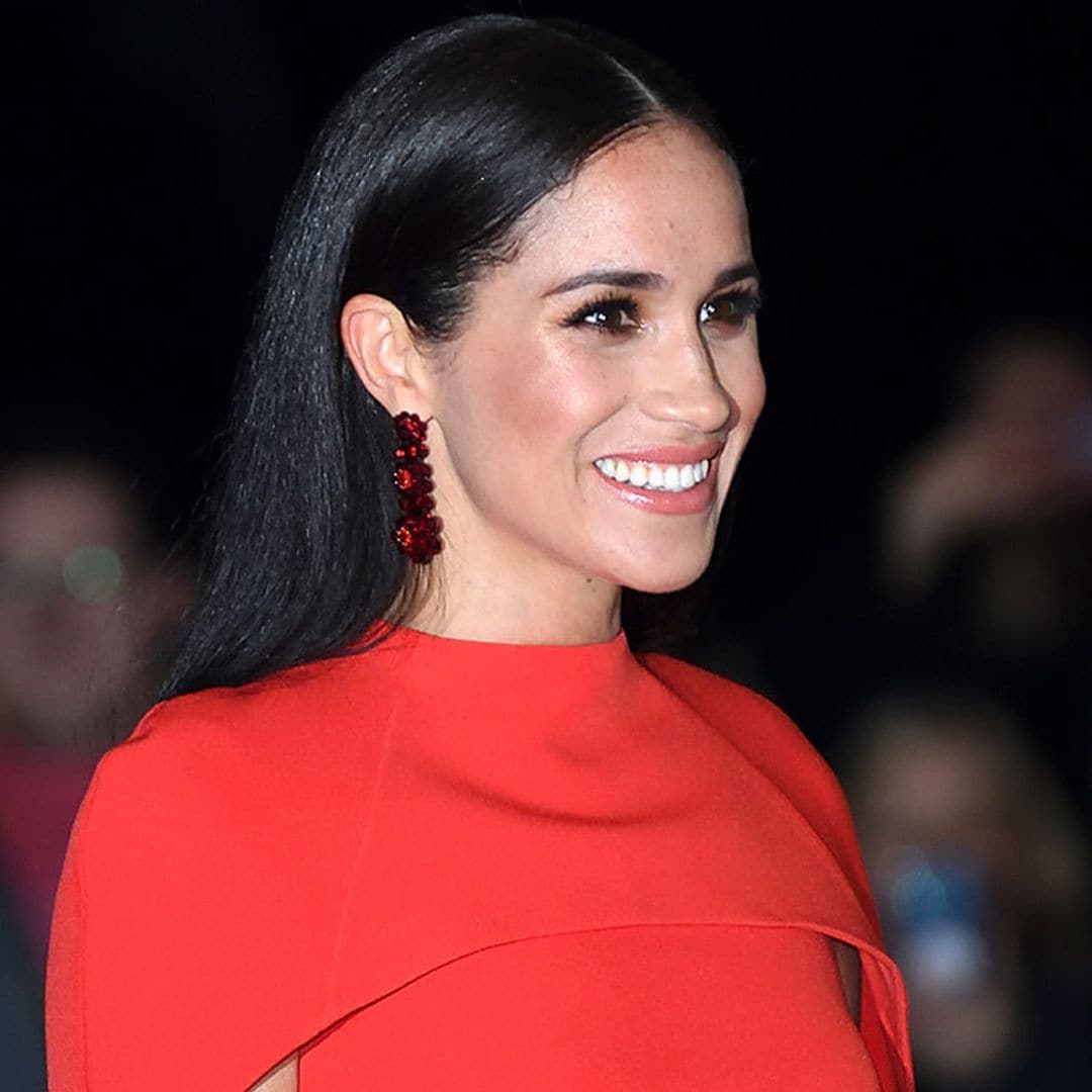 El vestido rojo de Meghan conquista Hollywood: ¿Qué conocida actriz también lo ha llevado?