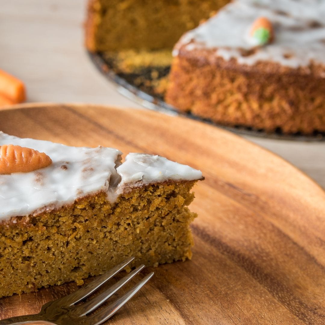 La tarta de zanahoria que adoran los suizos: menos dulce y con sabor a almendra
