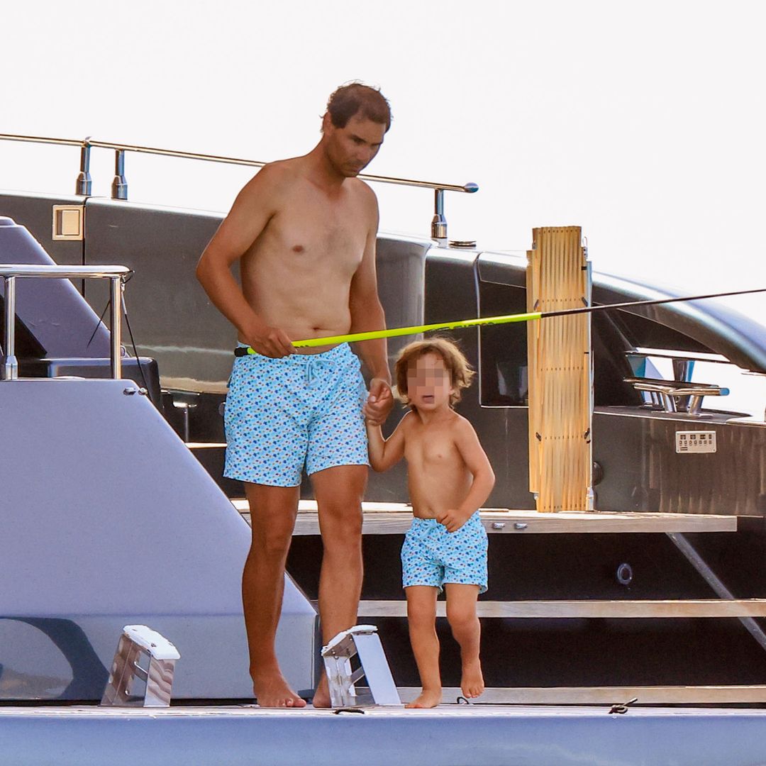 Rafa Nadal y su pequeño Rafa abordo del yate
