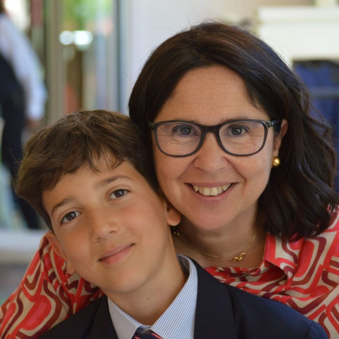 Patricia Ayuso, madre de un hijo con hemofilia: "Decidimos que viviera una vida lo más normal posible, y asumimos riesgos controlados. Él es feliz"