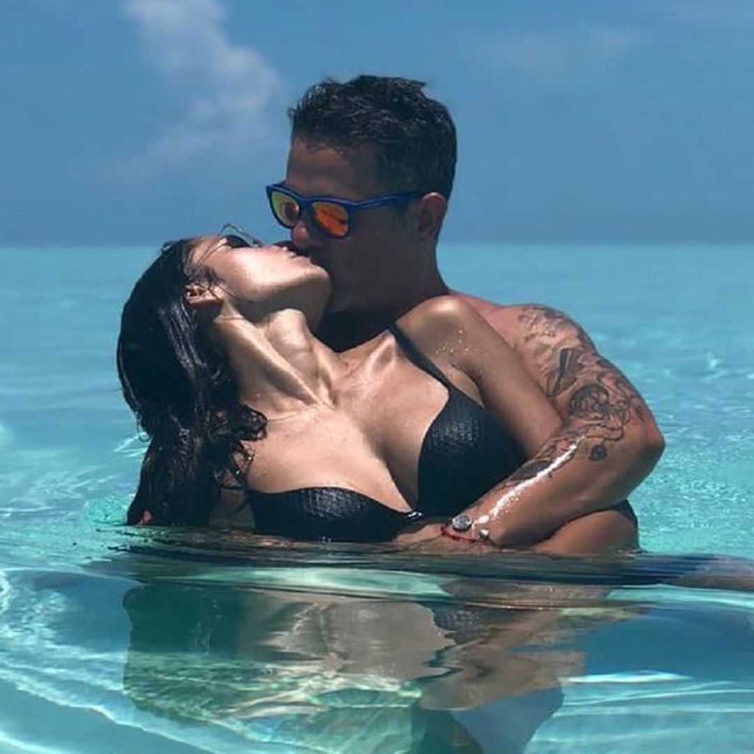 ¡Besos en el paraíso! Las imágenes más románticas de Alejandro Sanz y Rachel Valdés
