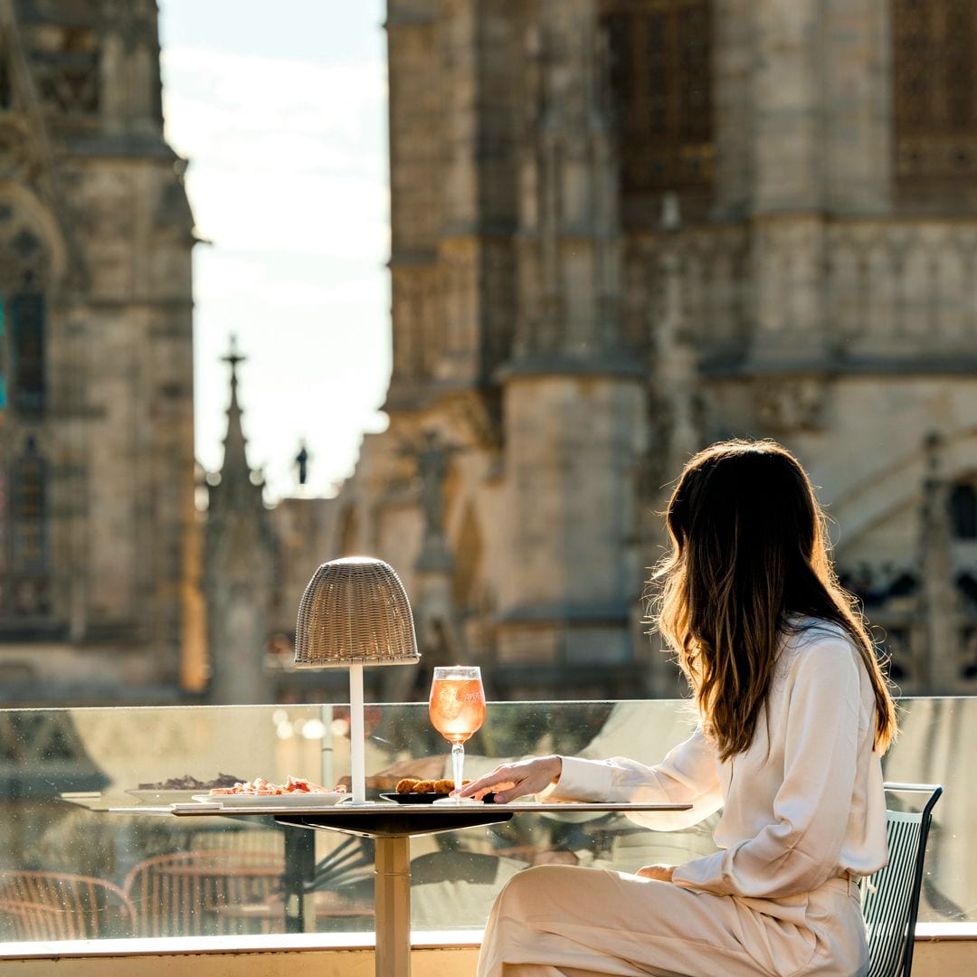 Qué ver en el barrio gótico de Barcelona: desde plazas y monumentos hasta comercios o restaurantes