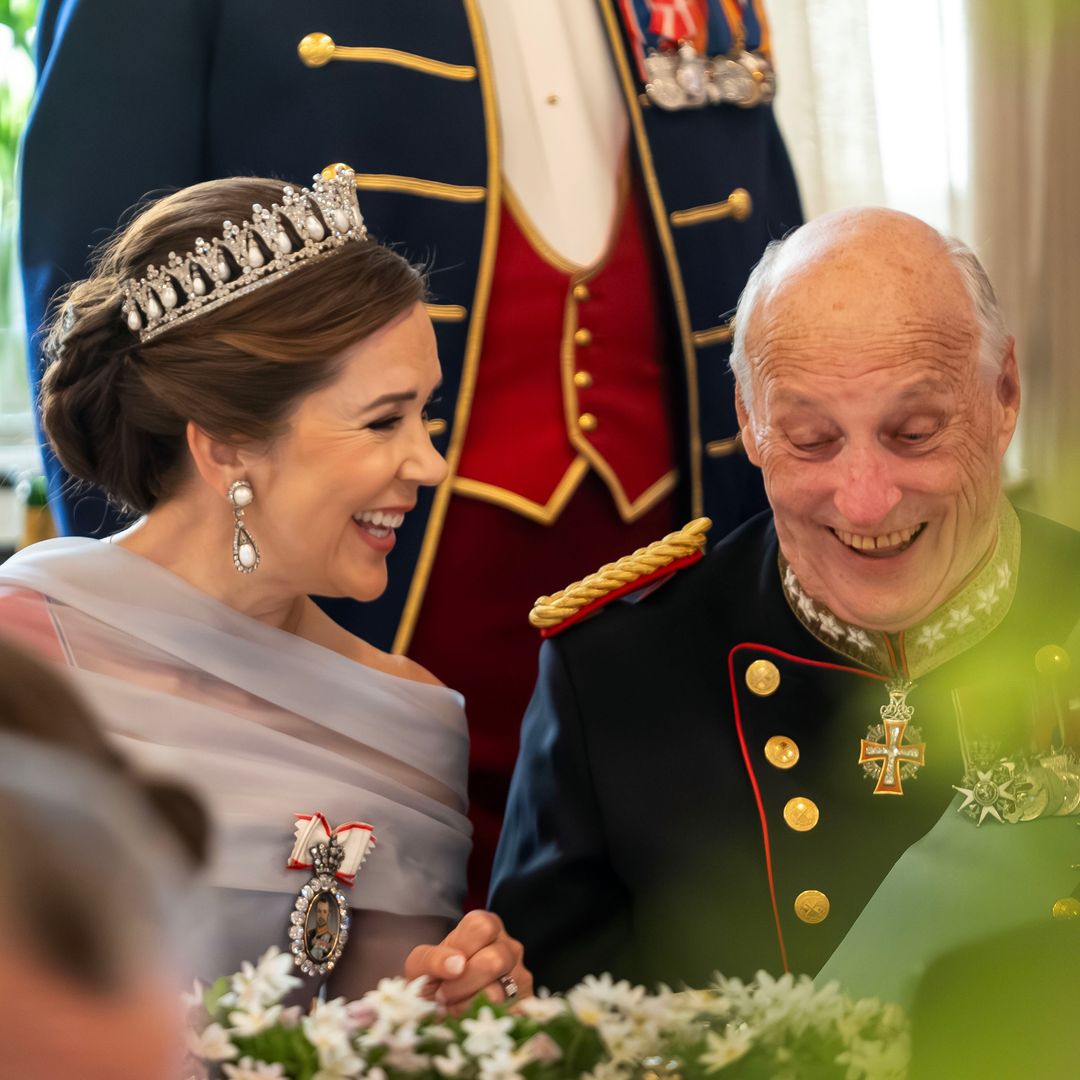 La Casa Real de Dinamarca abre su álbum más personal para despedir al Rey Harald: "No solo somos vecinos, sino familia"