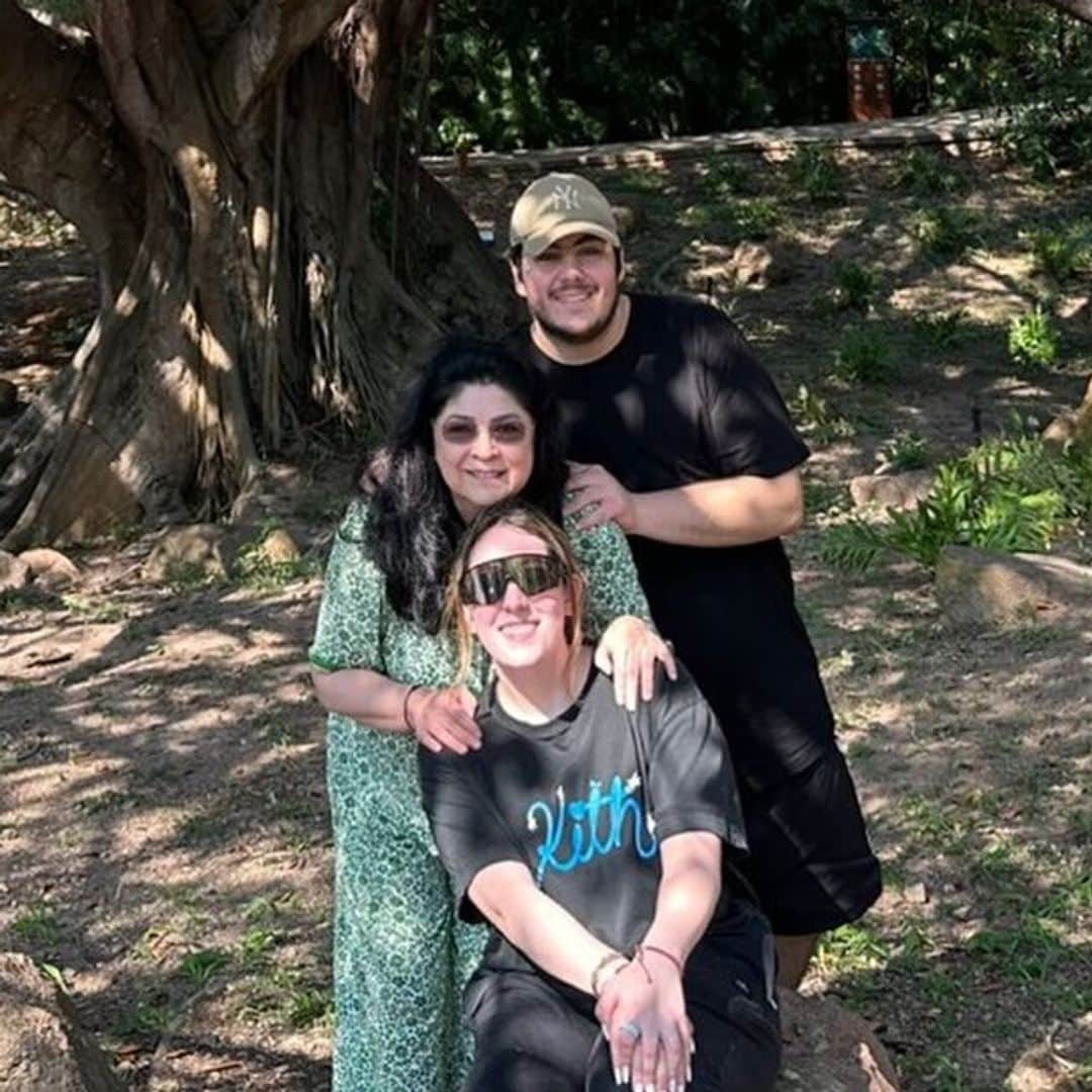 Victoria Ruffo sorprende al posar con sus hijos menores, los mellizos Vicky y Anuar