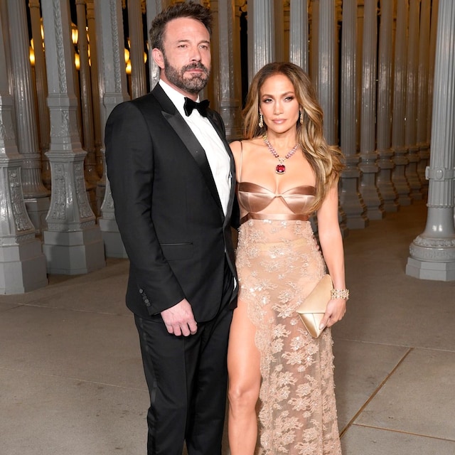 Ben Affleck y Jennifer Lopez en la fiesta LACMA Art+Film Gala en Los Ángeles el 4 de noviembre de 2023