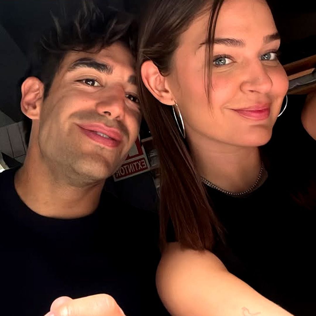 Laura Escanes celebra su cumpleaños enamorada de Joan Verdú y volcada en su hija Roma