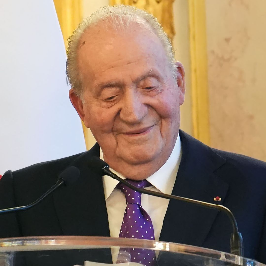 El rey dando un discurso tras su homenaje en la asamblea nacional de París