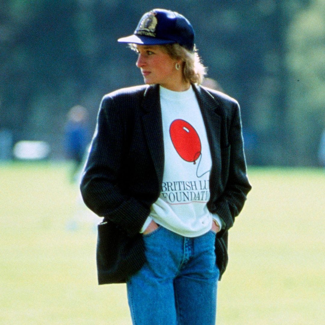 No puedo dejar de pensar en estos 5 looks que Lady Di llevó en los 90 y así voy a recrearlos este otoño