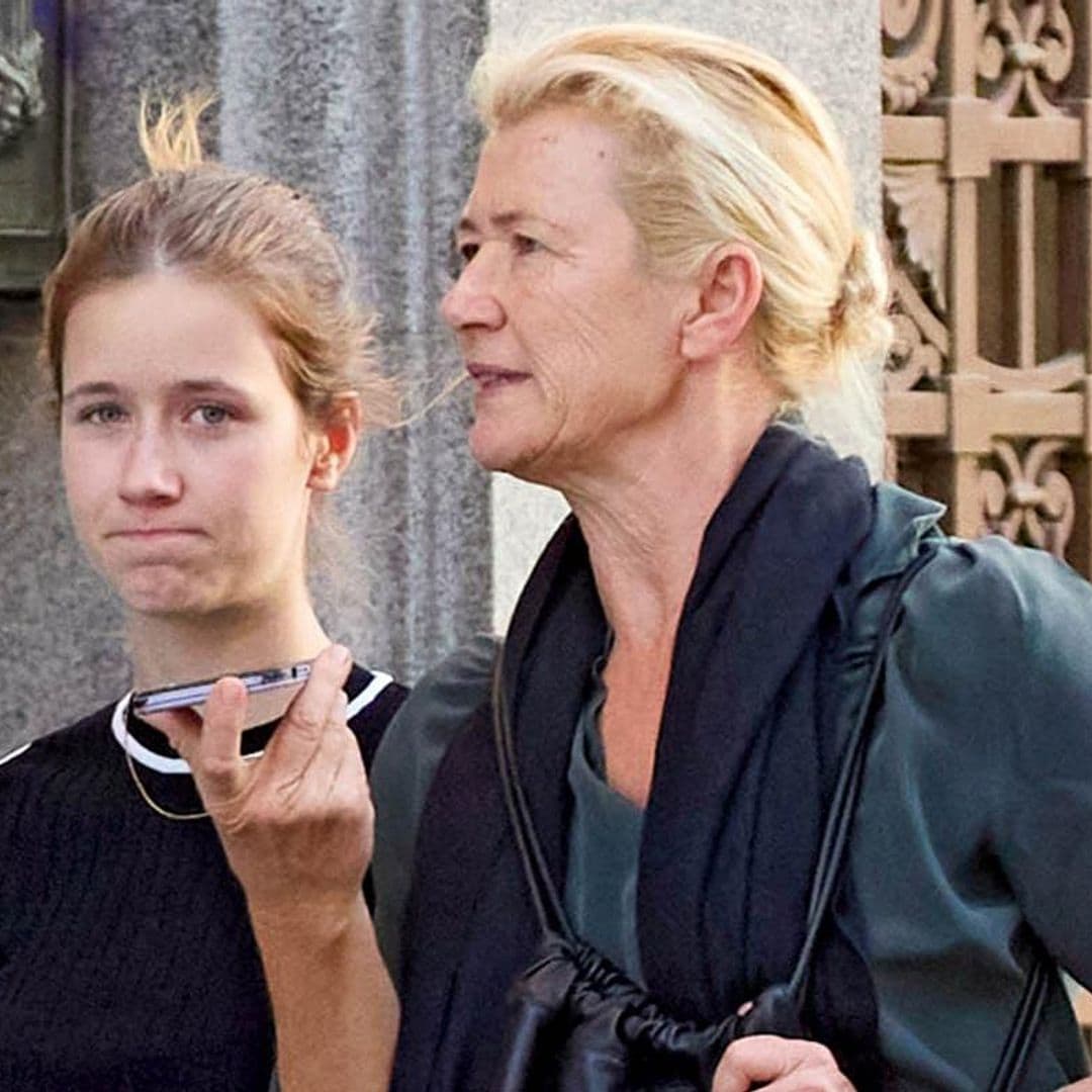 Ana Duato fotografiada con su hija, María, después de que le hayan ‘destrozado la vida’