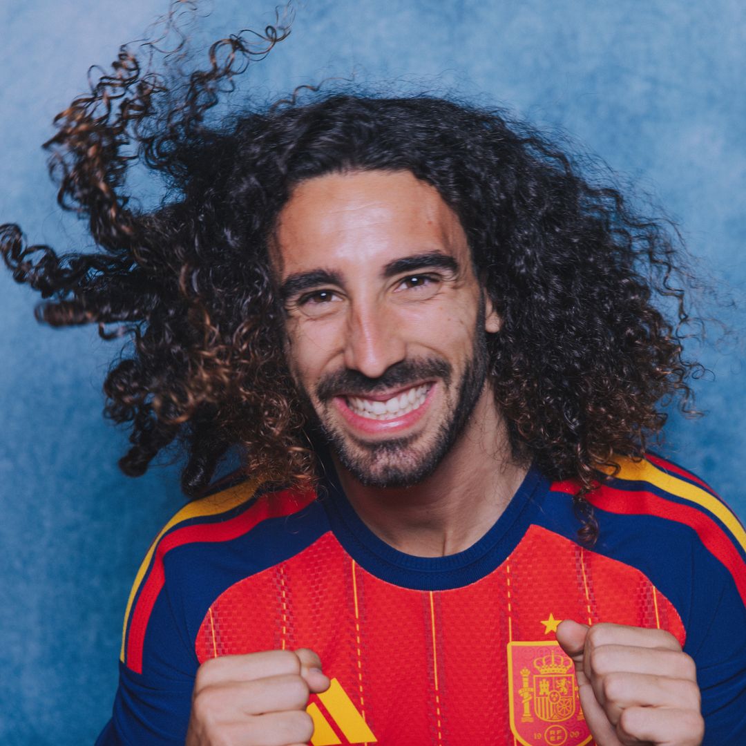 Cucurella con la camiseta de la Selección Española