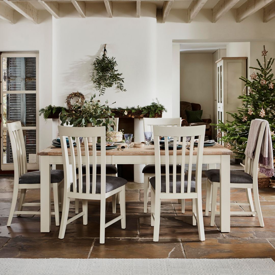 Cómo ganar sitio en la mesa de Navidad si tu comedor es pequeño o tienes invitados de última hora