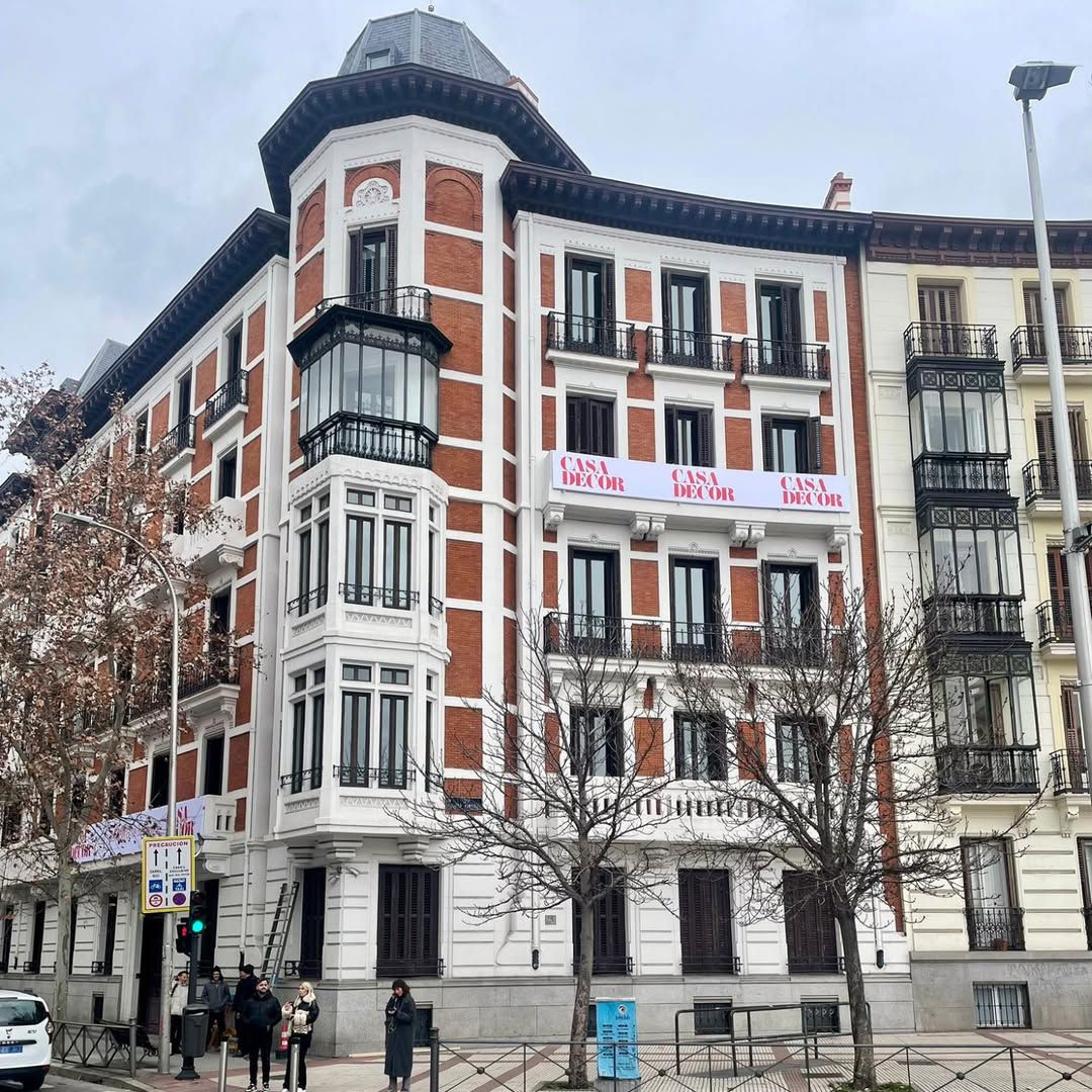 Casa Decor 2025 en la calle Sagasta 33 en Madrid. Exposición de interiorismo y arquitectura anual.