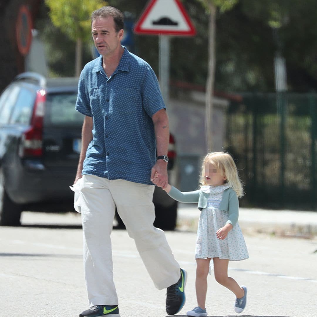 Alessandro Lequio recuerda a su hijo Álex con una bella imagen junto a su 'pequeña criminal'