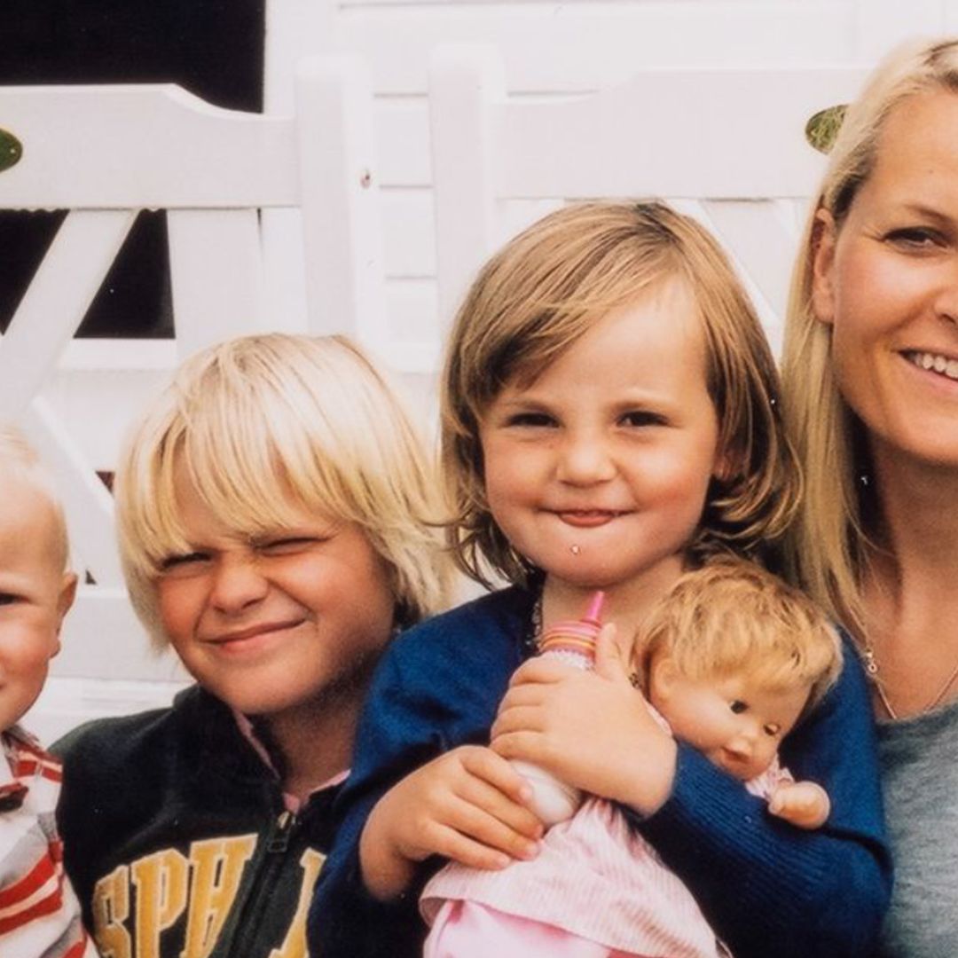 Mette-Marit de Noruega abre el álbum de fotografías familiar para celebrar su 50 cumpleaños
