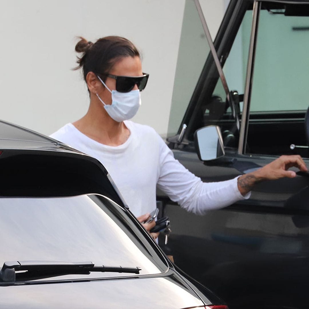 Julio Iglesias Jr. reaparece con semblante serio en Miami tras confirmar su separación