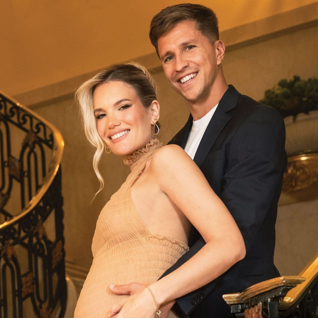 Gianluca Simeone y su novia, Eva Bargiela, nos anuncian que están esperando su primer hijo