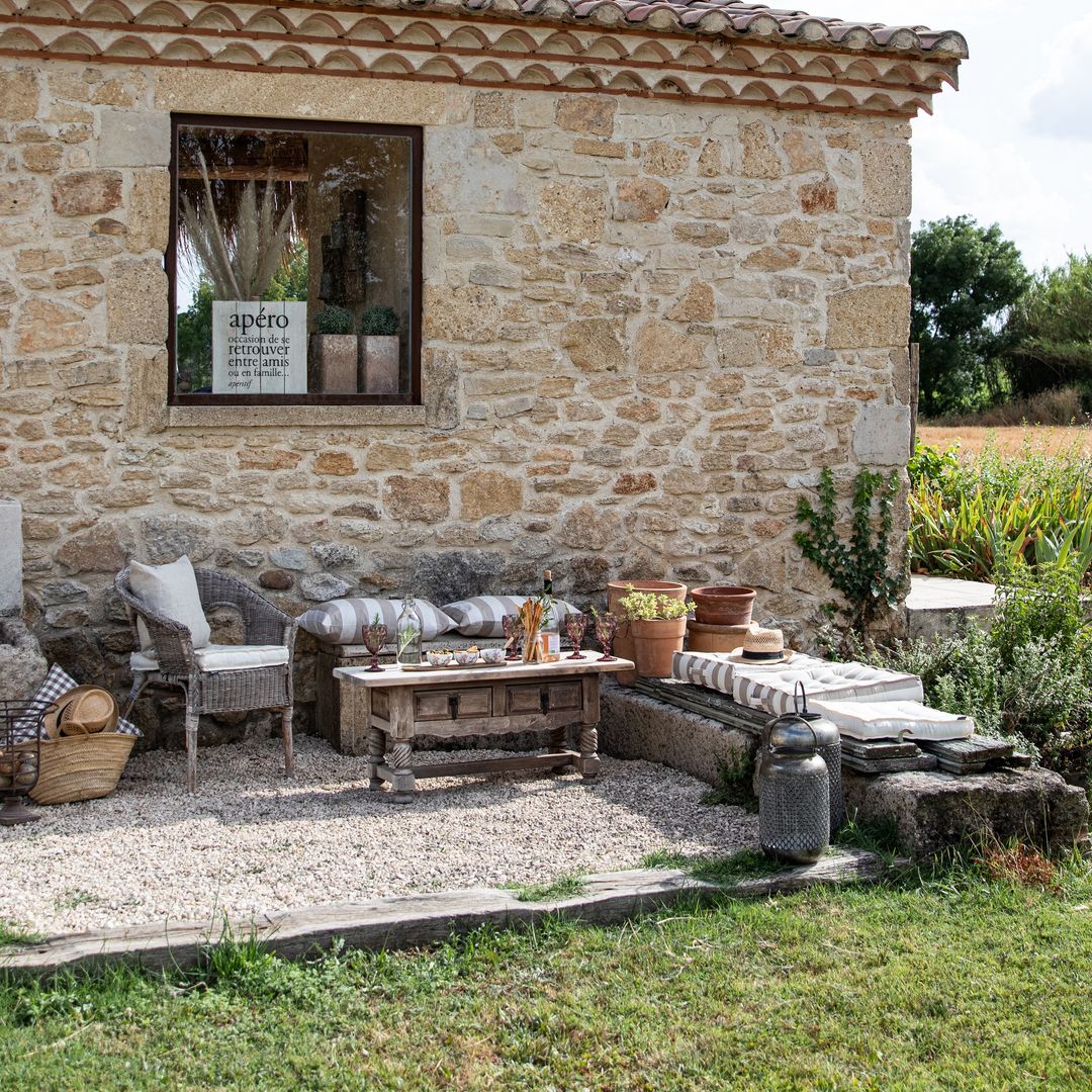 Prepara tu casa de vacaciones: cómo hacer que tu segundo hogar sea funcional y elegante para el verano 2026