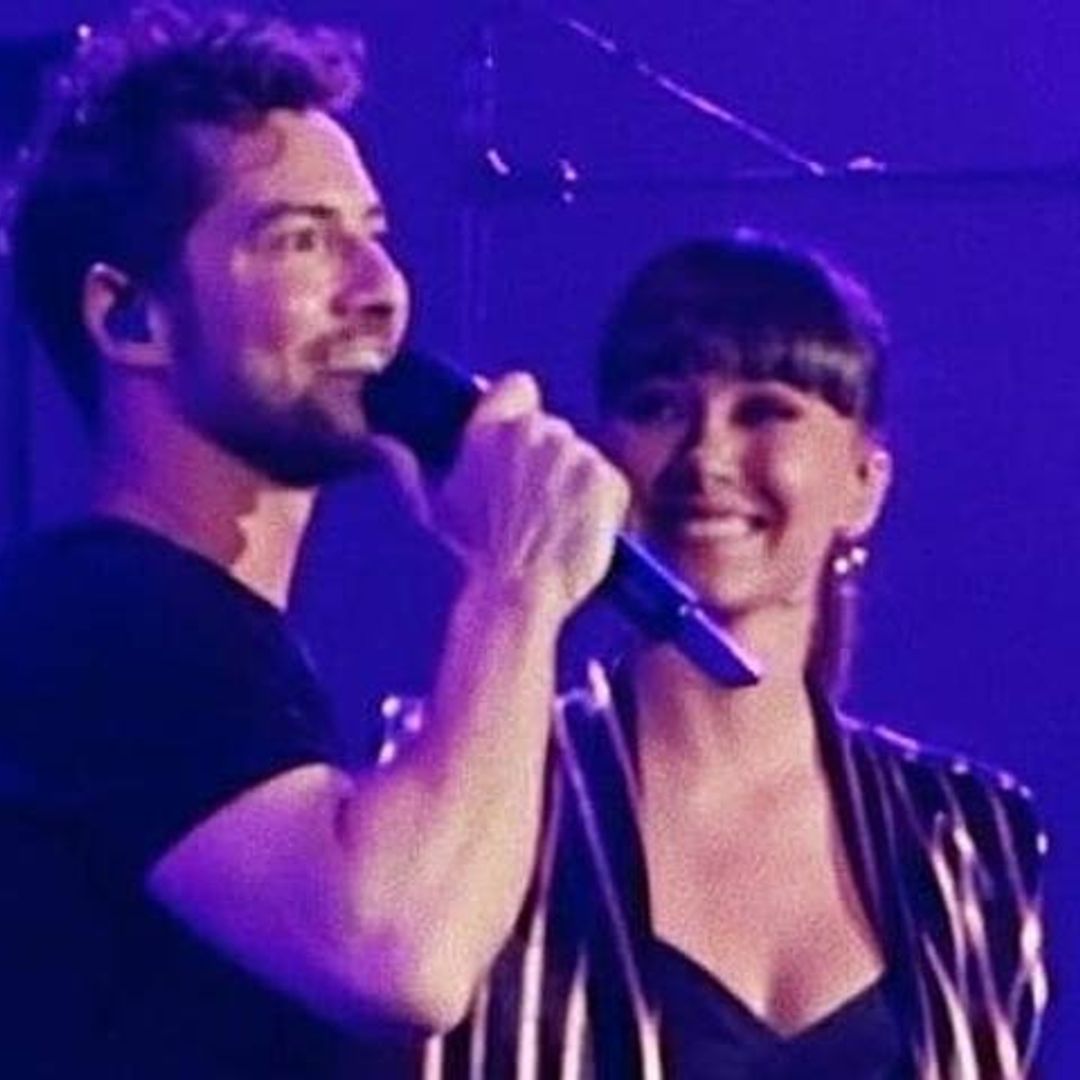 David Bisbal apadrina a Aitana (OT), la nueva 'princesa' de su concierto