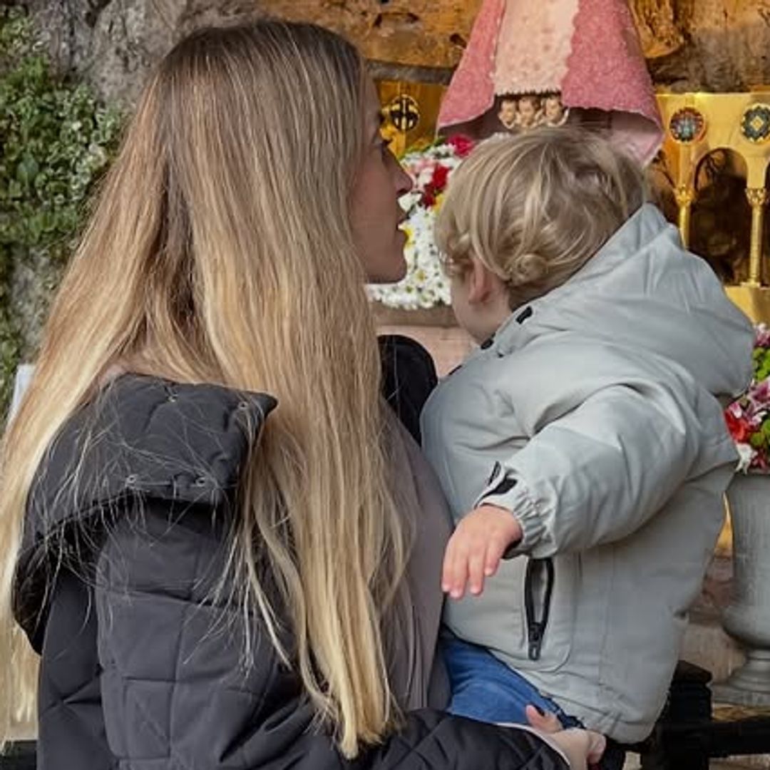 La foto más tierna del hijo de Marta Castro y Fonsi Nieto con su hermana recién nacida en brazos