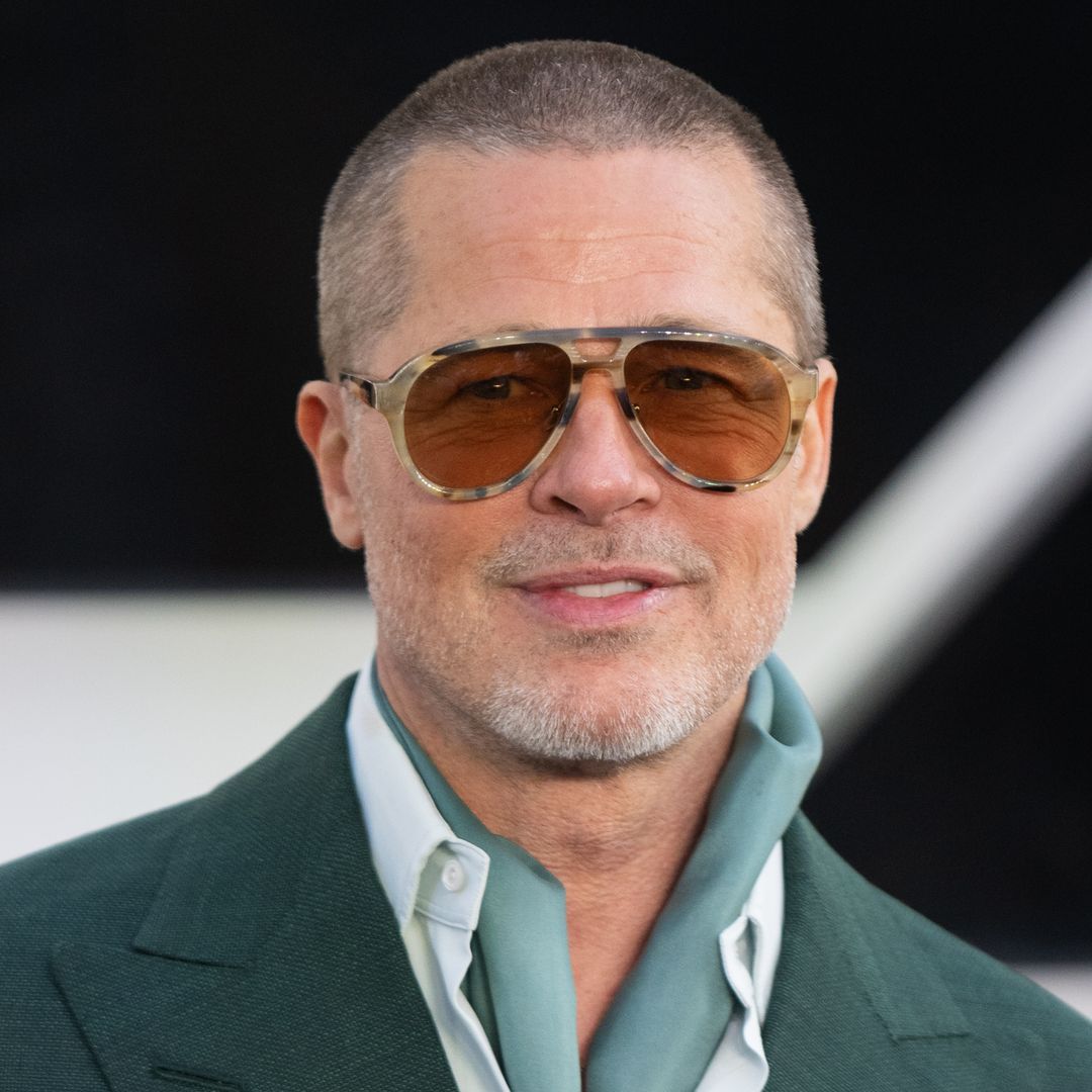 Conoce a los 2 hermanos pequeños de Brad Pitt, cuyas vidas tomaron un rumbo muy distinto