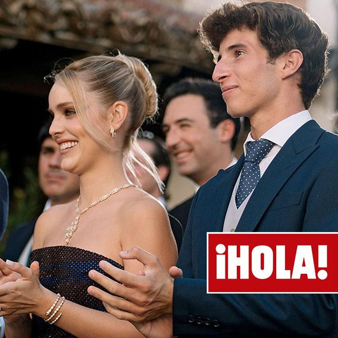 El momento en que Alejandra Onieva evitó que una vela quemara la sotana de uno de los sacerdotes de la boda de Tamara