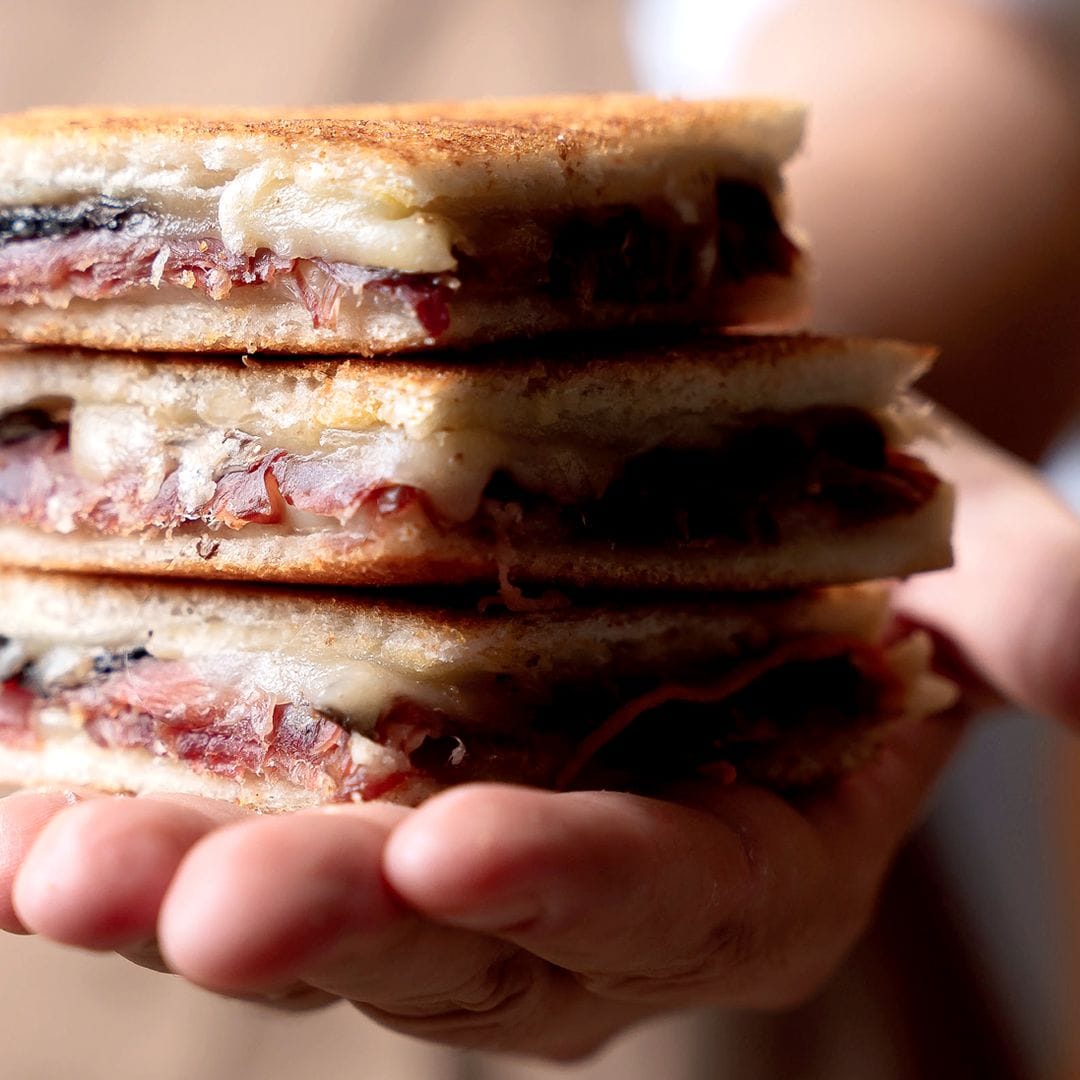 El chef Joan Gurguí reinventa el 'bikini': 50 recetas distintas, originales y deliciosas