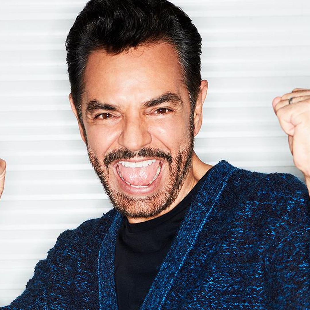 Eugenio Derbez hace guiño a Ben Affleck, recreando la foto viral de su siesta ¡en plena luna de miel!