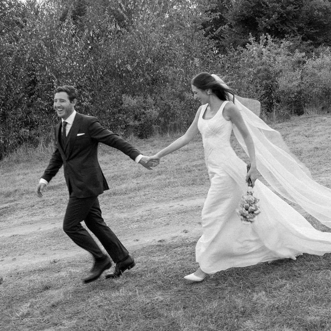 Diseñar un vestido de novia estando embarazada para casarse después de dar a luz: el reto de Rocío y su boda en Segovia