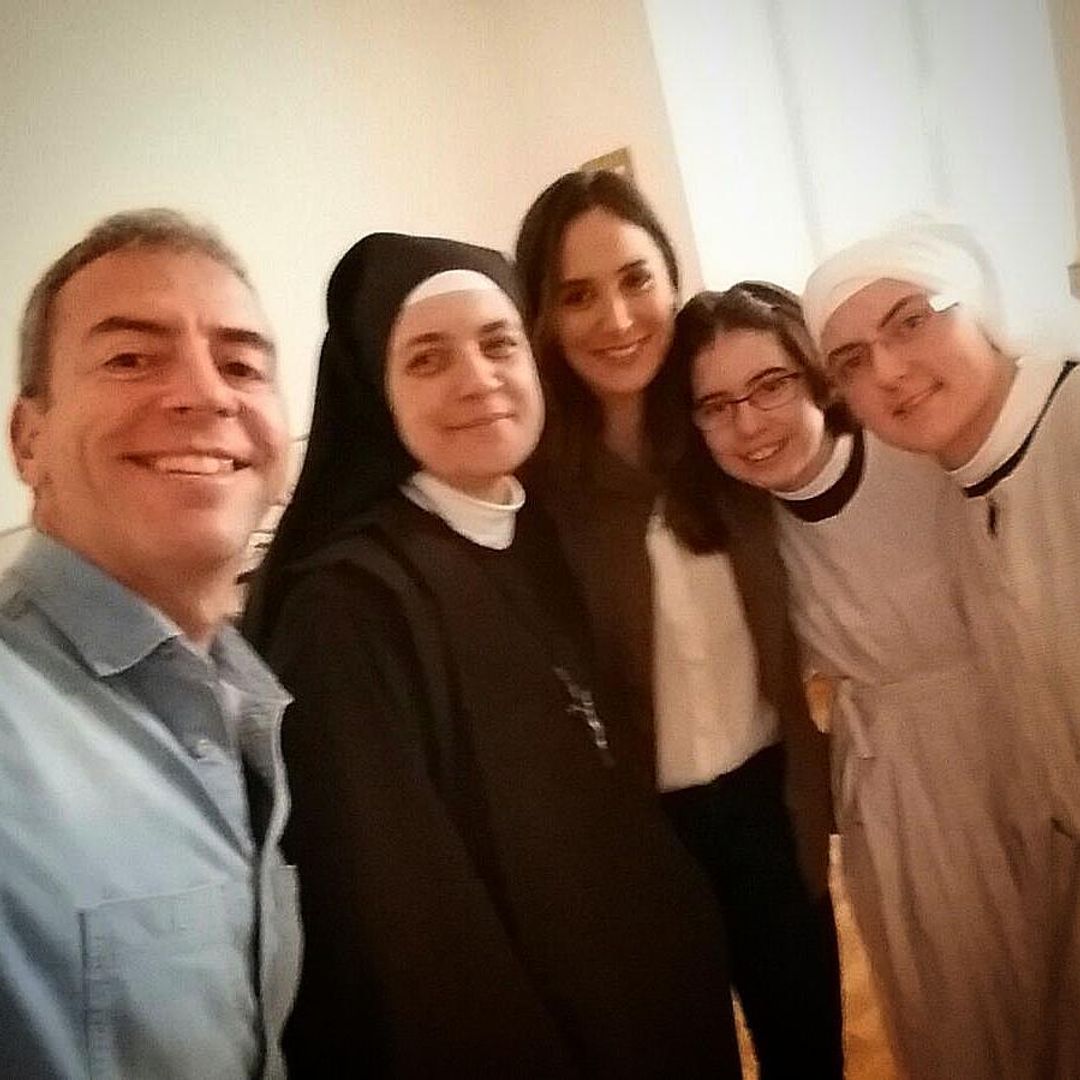 Tamara, visitando a las Carmelitas Samaritanas, en 2016