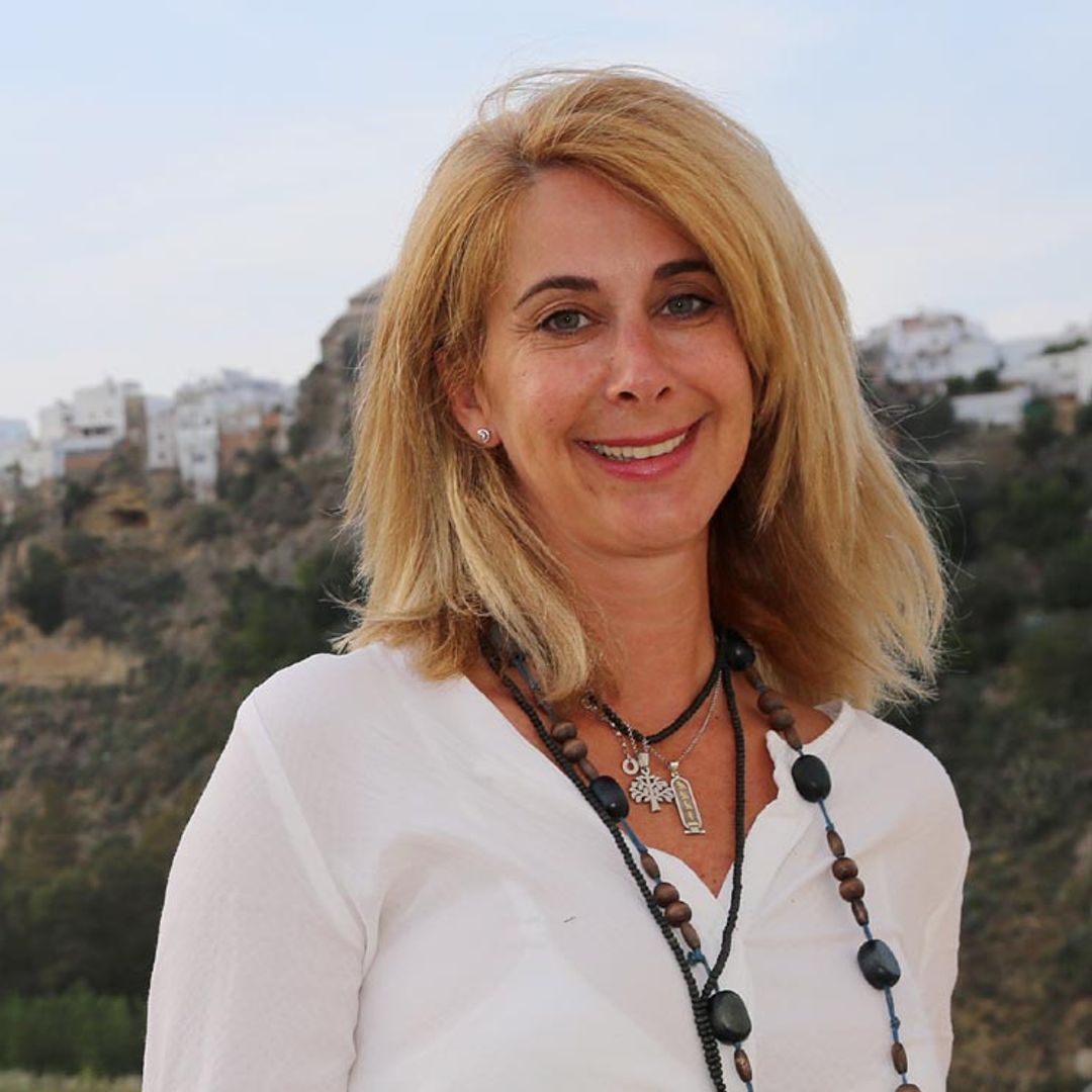 Exclusiva en ¡HOLA!, Carmen Janeiro reaparece con Luis Masaveu en una visita de 'incógnito' a Carmen Bazán