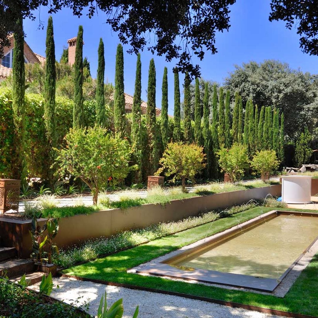 Incluye láminas de agua en el jardín, su decoración será todavía más especial