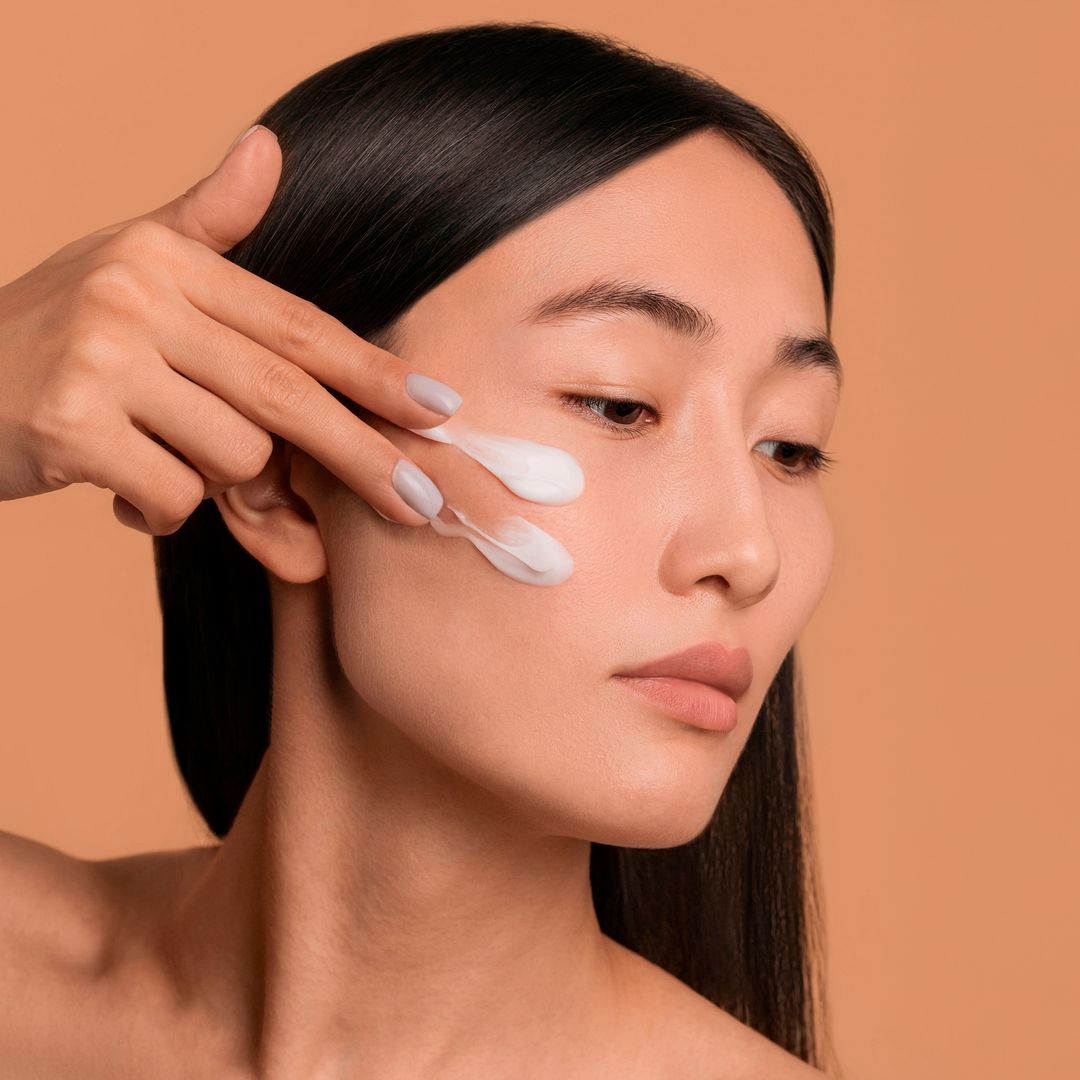El protector solar de cosmética coreana que arrasa en ventas en Amazon y consigue una piel de porcelana