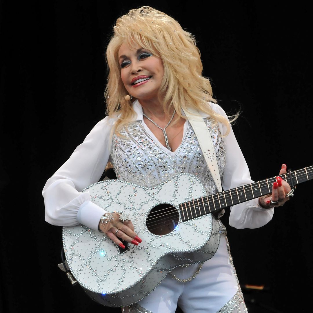 Dolly Parton durante su actuación en el festival de Glastonbury 